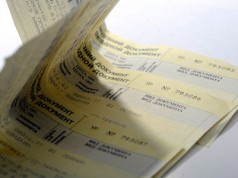 За год количество оформлений ж/д билетов через интернет выросло в 2,4 раза билеты