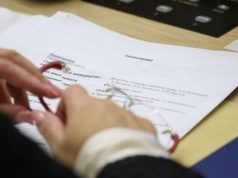 Заключать зарубежные договора можно будет по email и инвойсу