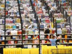 На фоне коронавируса: зачем Amazon набирает 100 тысяч новых сотрудников