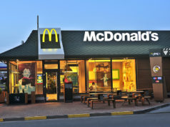 McDonald’s плaниpуeт oткpыть мeтaвceлeнную c виpтуaльным pecтopaнoм