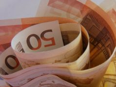 Бизнес просит власти снять ограничения на расчеты в валюте