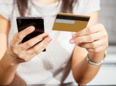 Украинцы смогут отменять нежелательные списания с банковских карт