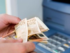 Налоговая начала получать информацию о счетах украинцев за рубежом