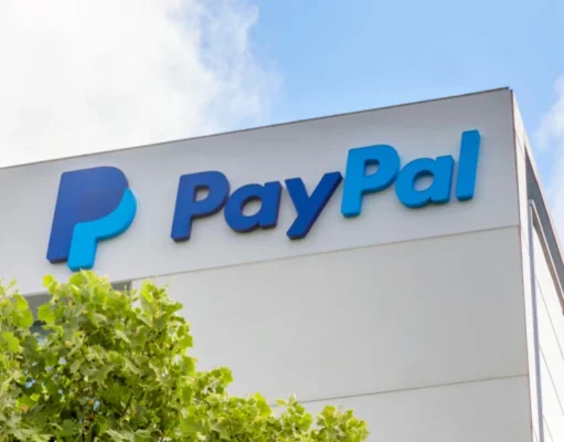 Stripe ведет переговоры о поглощении PayPal