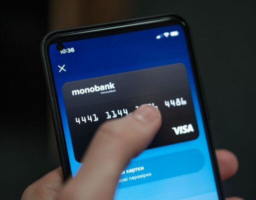 Monobank запустил функцию блокировки переводов