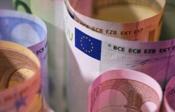 Украинцев в банках ЕС будут проверять по новым правилам